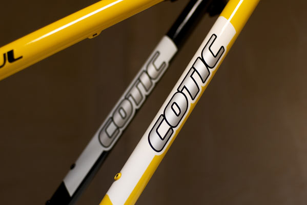 Black and custard Soul frame with Factory panel : click for zoomable image (requires flash)