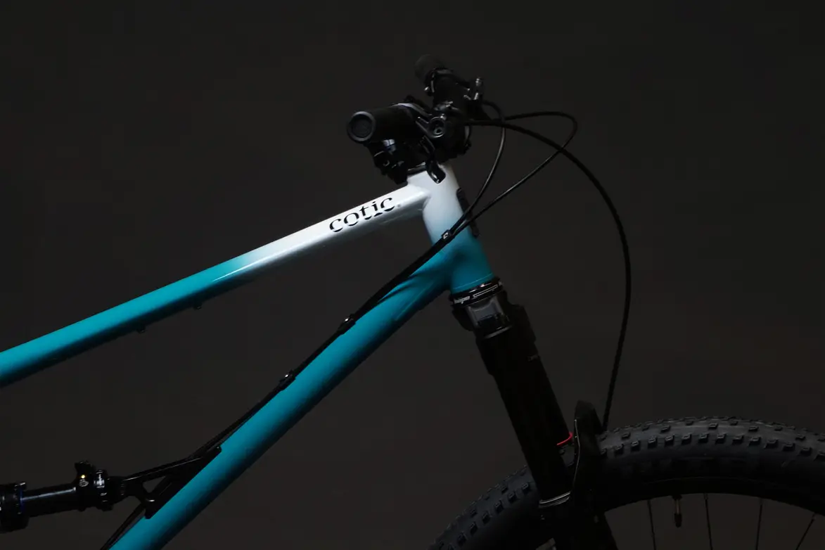 Cotic FlareMAX in gloss Teal